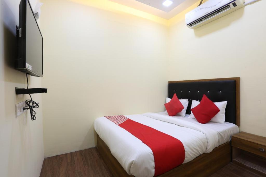 Hotel Indigo Inn 뭄바이 외부 사진